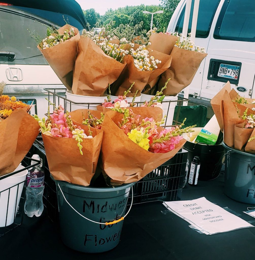 farmers market flower set up