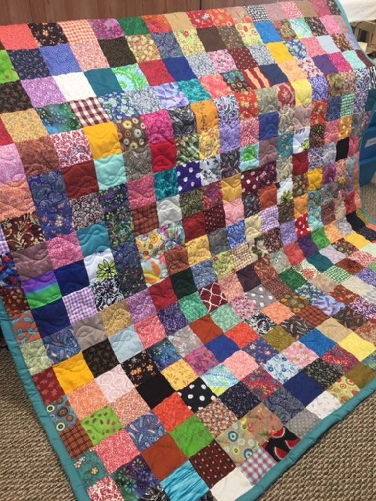 Fun old style pieced quilt