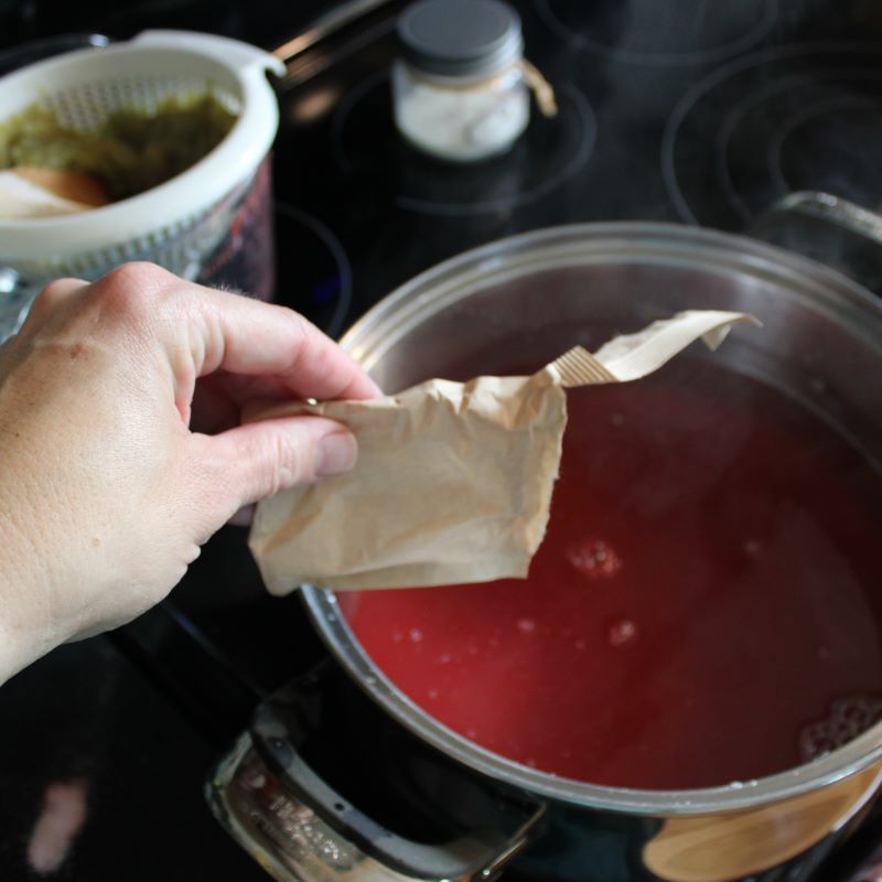 Adding jello into rhubarb syrup